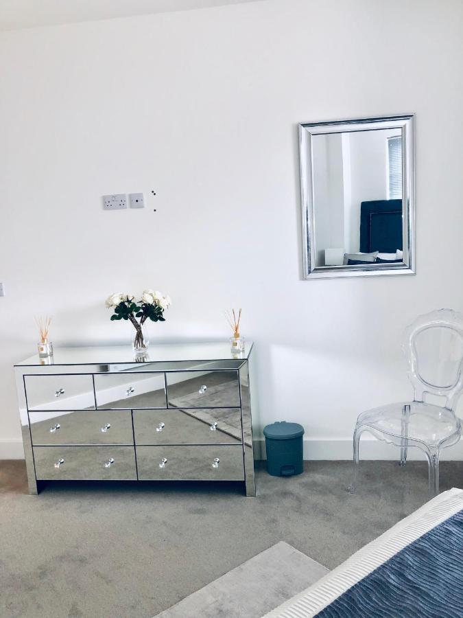 Snapos Luxury Serviced Apartment - Meridian House Bedford Esterno foto
