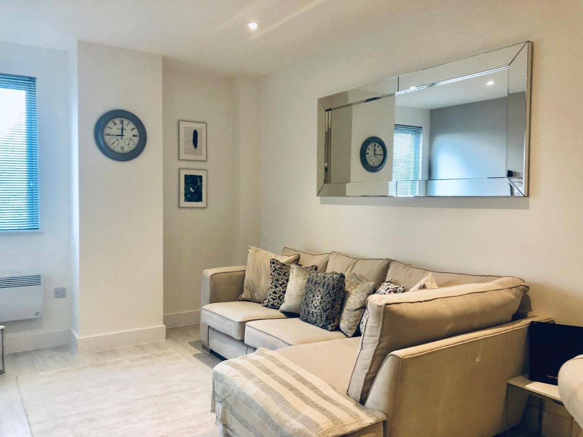 Snapos Luxury Serviced Apartment - Meridian House Bedford Esterno foto
